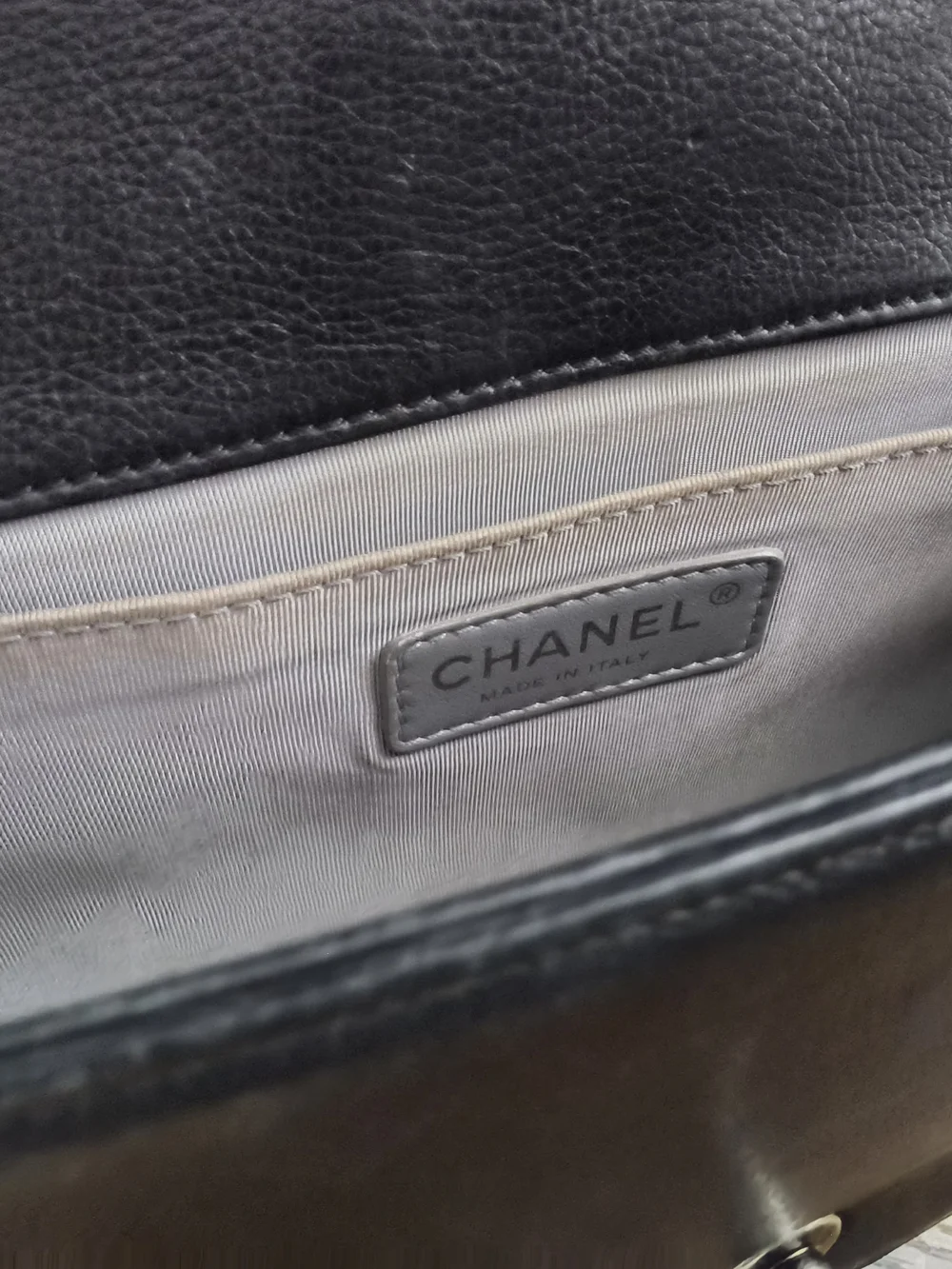 Chanel Boy Flap Quilted Leather Shoulder Bag in Black